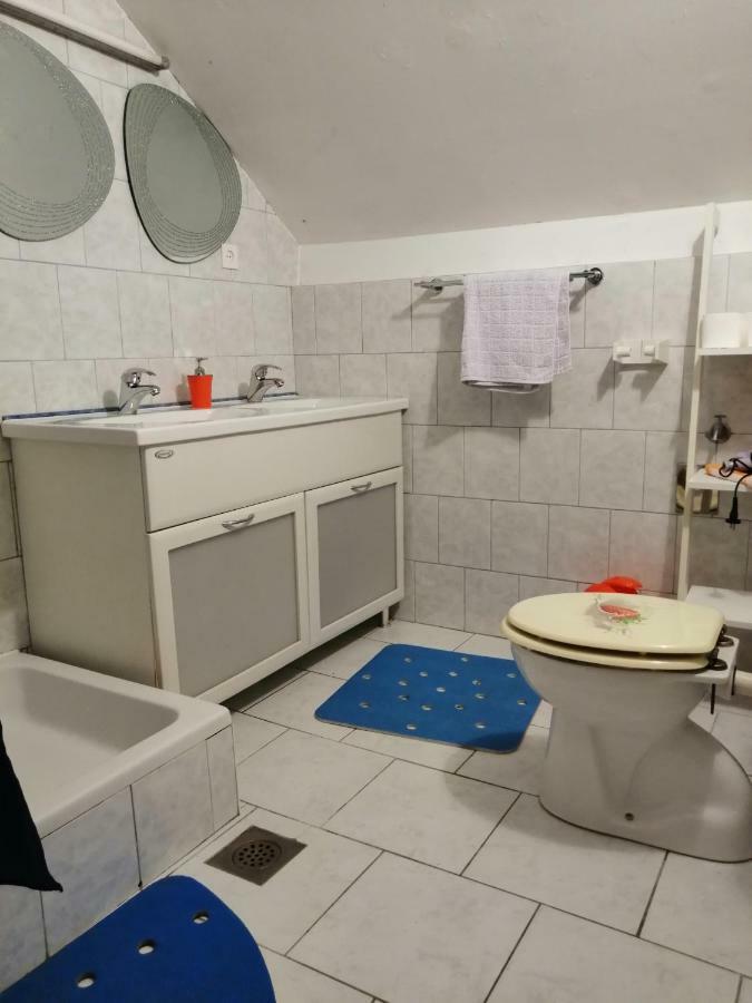 Apartmani Petra Vrsi Eksteriør billede