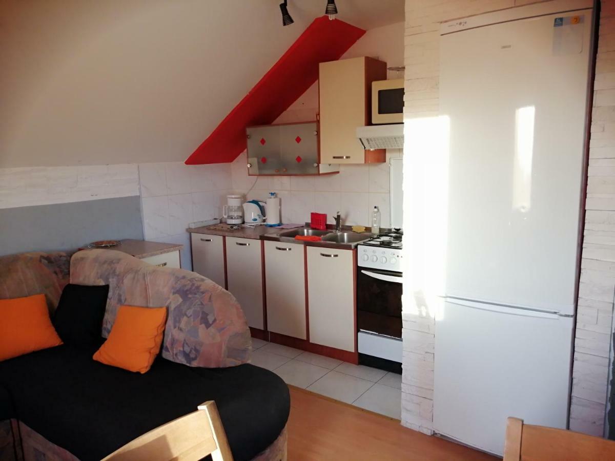 Apartmani Petra Vrsi Eksteriør billede