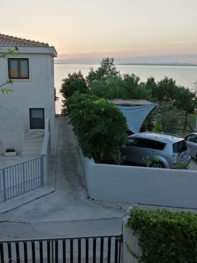 Apartmani Petra Vrsi Eksteriør billede